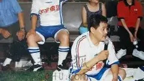 揭秘海港逆袭之路：四大关键因素揭晓，强敌“慷慨送礼”，夏窗神级引援大揭秘！